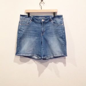 Maurices Plus Size Shorts Sz 18W